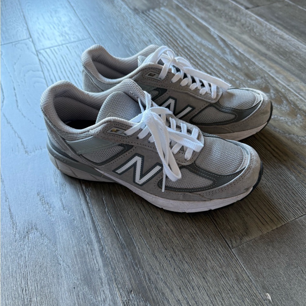 New Balance 990